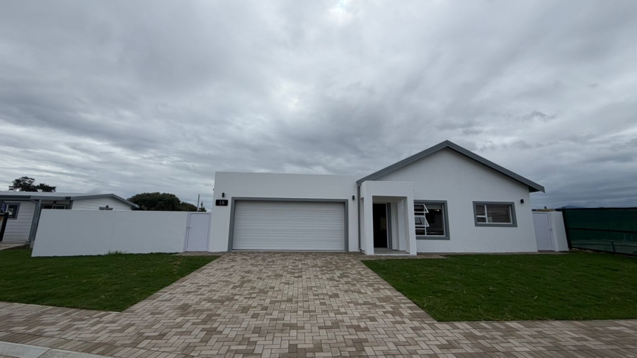 3 Bedroom Property for Sale in Fraaiuitsig Western Cape